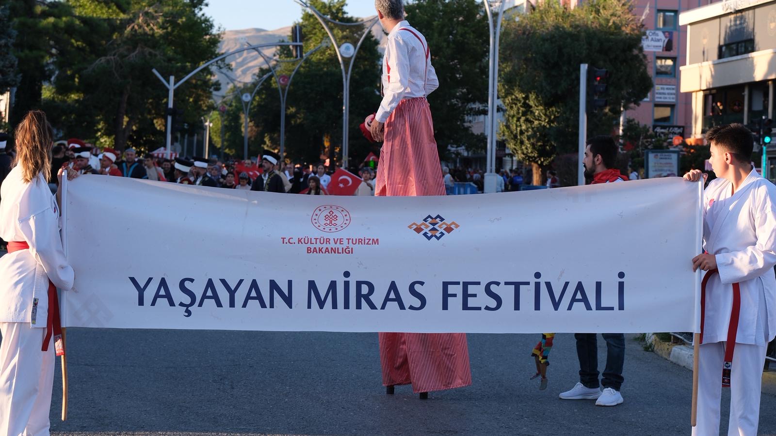 Erzincan Yaşayan Miras Festivali Başladı