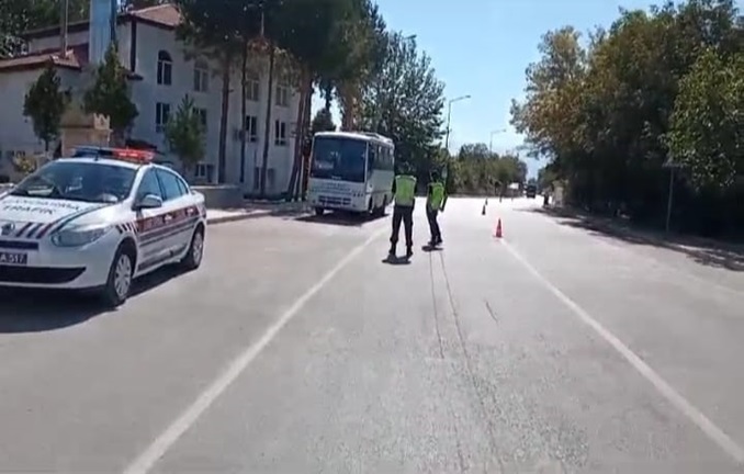 Sivil Jandarma Ekipleri Denetimlerine Devam Ediyor