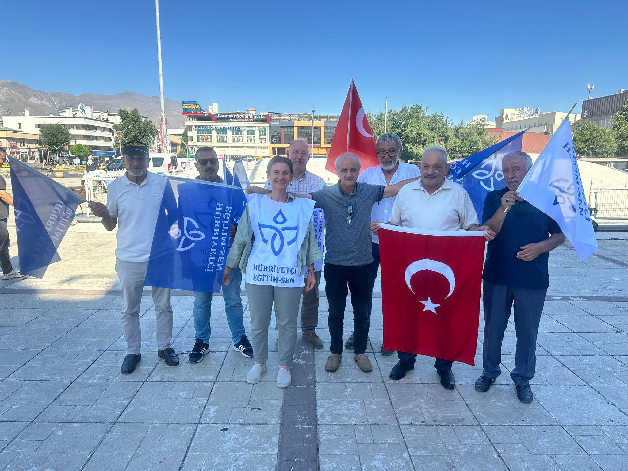 Hür-Sen Konfederasyonu’ndan basın açıklaması.