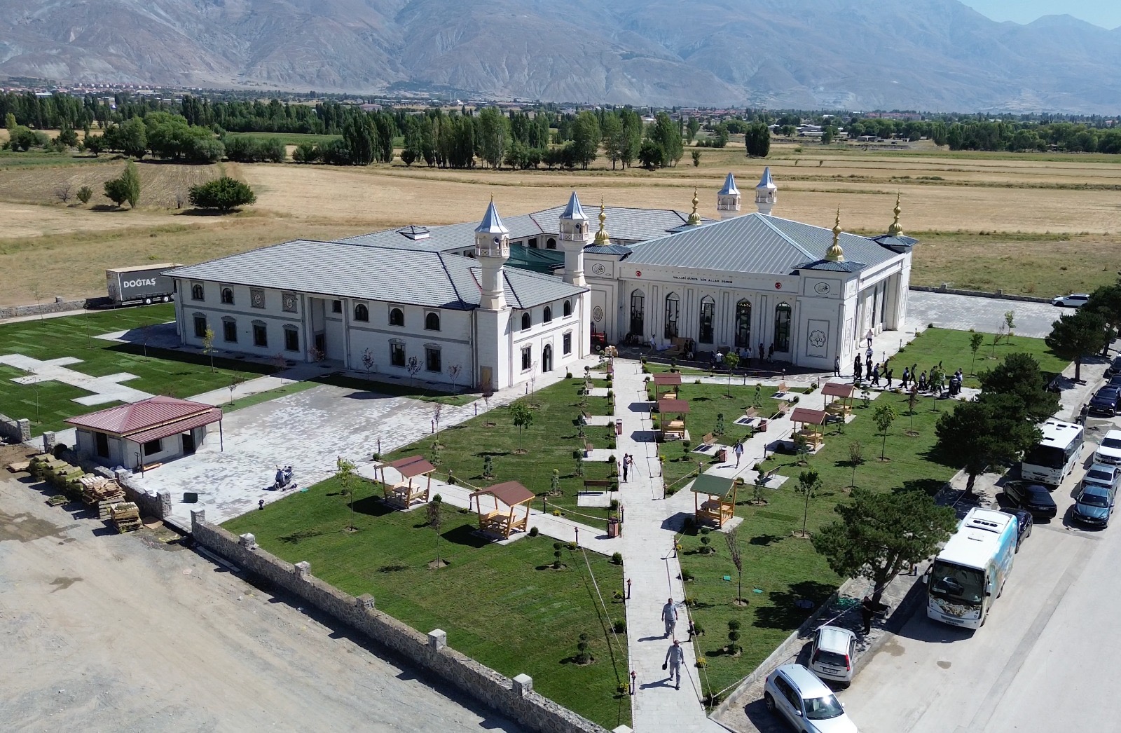 Terzibaba Külliyesi Hizmete Açıldı