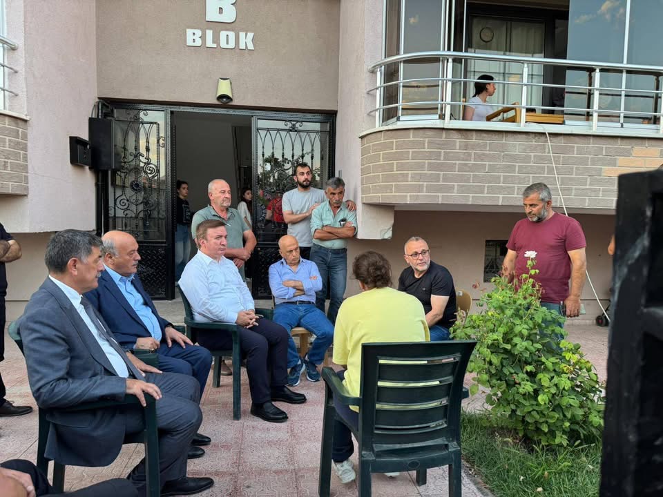 Silahlı saldırı sonucu hayatını kaybeden Ahmet Çakmak’ın ailesine taziye ziyareti