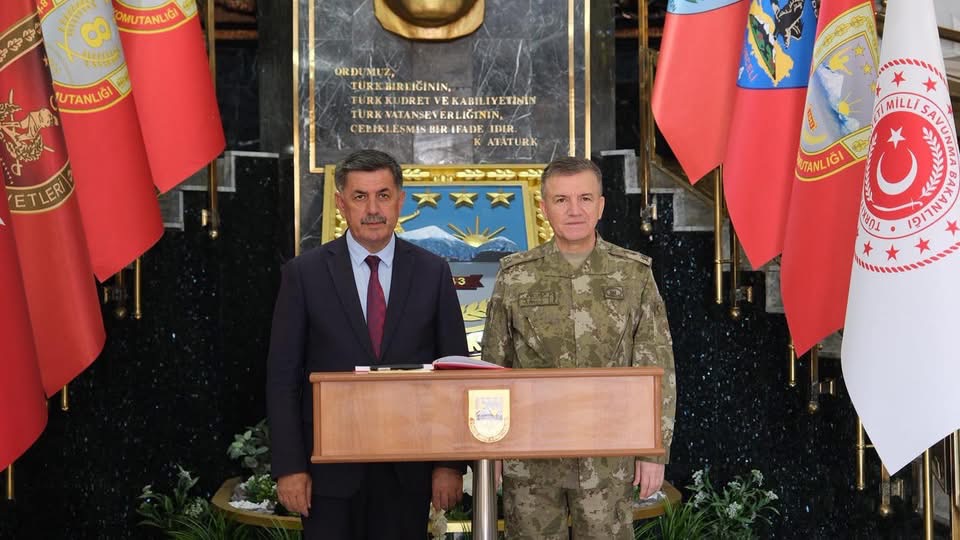 Başkan Aksun’dan 3’üncü Ordu Komutanı Korg. Tuncay Altuğ’a Hayırlı Olsun Ziyareti